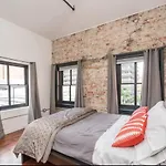 Pristine 3 Bedroom Million-Dollar Loft Elevator Parking