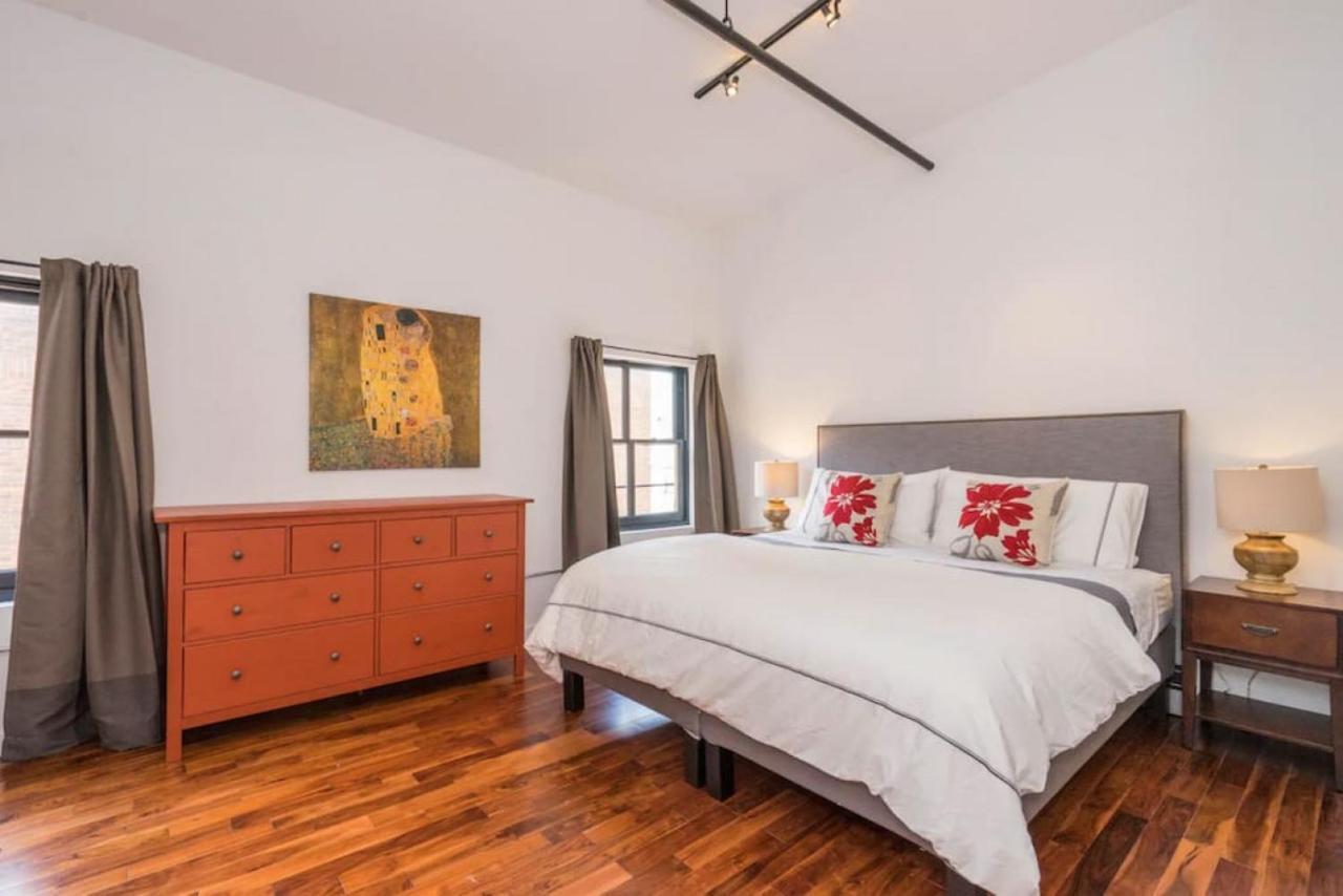 Pristine 3 Bedroom Million-dollar Loft Elevator Parking