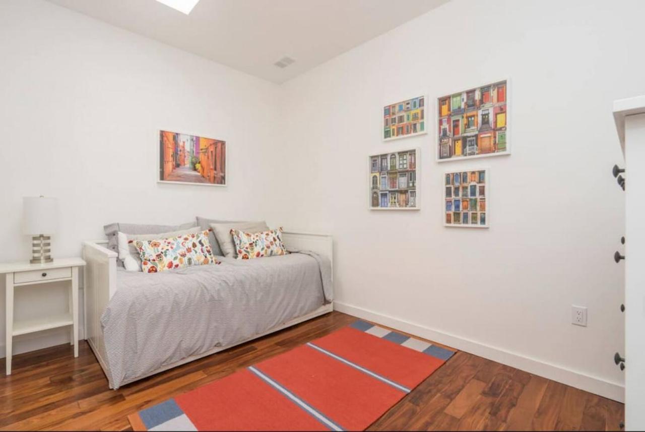 Apartment Pristine 3 Bedroom Million-dollar Loft Elevator Parking