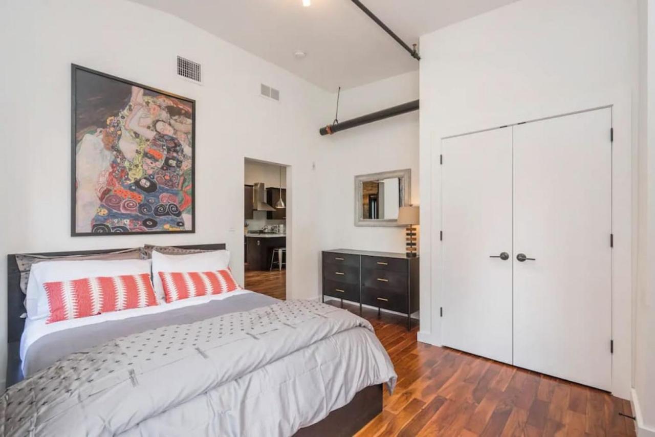 Pristine 3 Bedroom Million-dollar Loft Elevator Parking Apartment Philadelphia