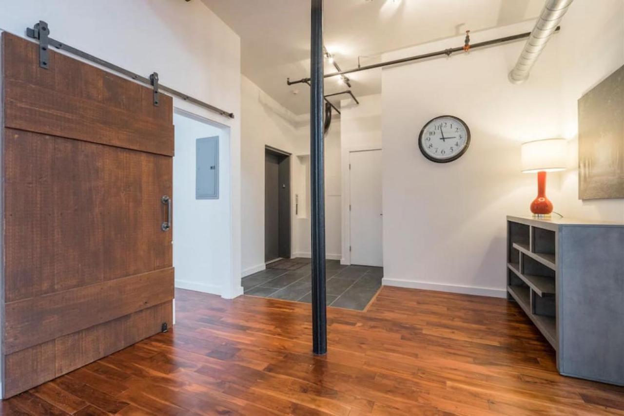 Pristine 3 Bedroom Million-dollar Loft Elevator Parking Philadelphia